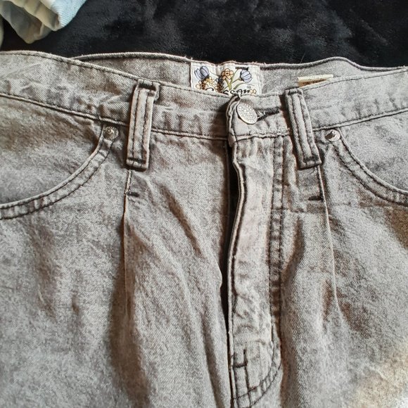 Vintage Sasson Brand Acid Wash High Rise Denim Shorts - Picture 1 of 5
